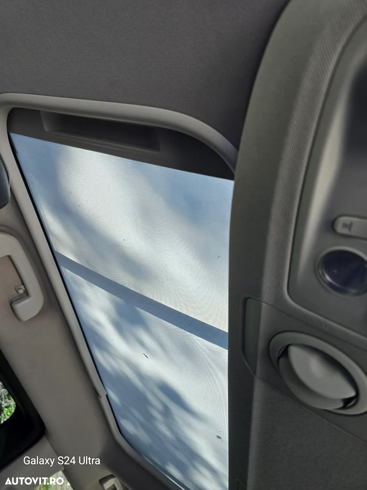 Peugeot Traveller L2H1 1.6 BlueHDI 115 S&S Combispace Premium - 7