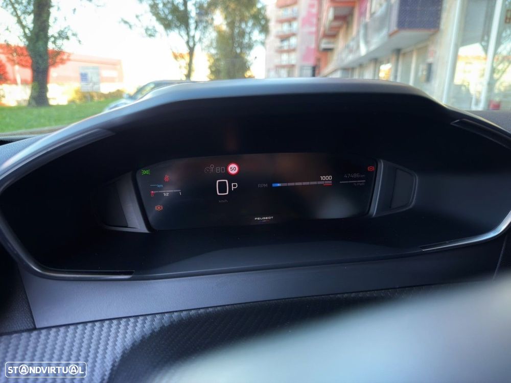 Peugeot 2008 1.2 Hybrid Allure e-DCS6 - 21