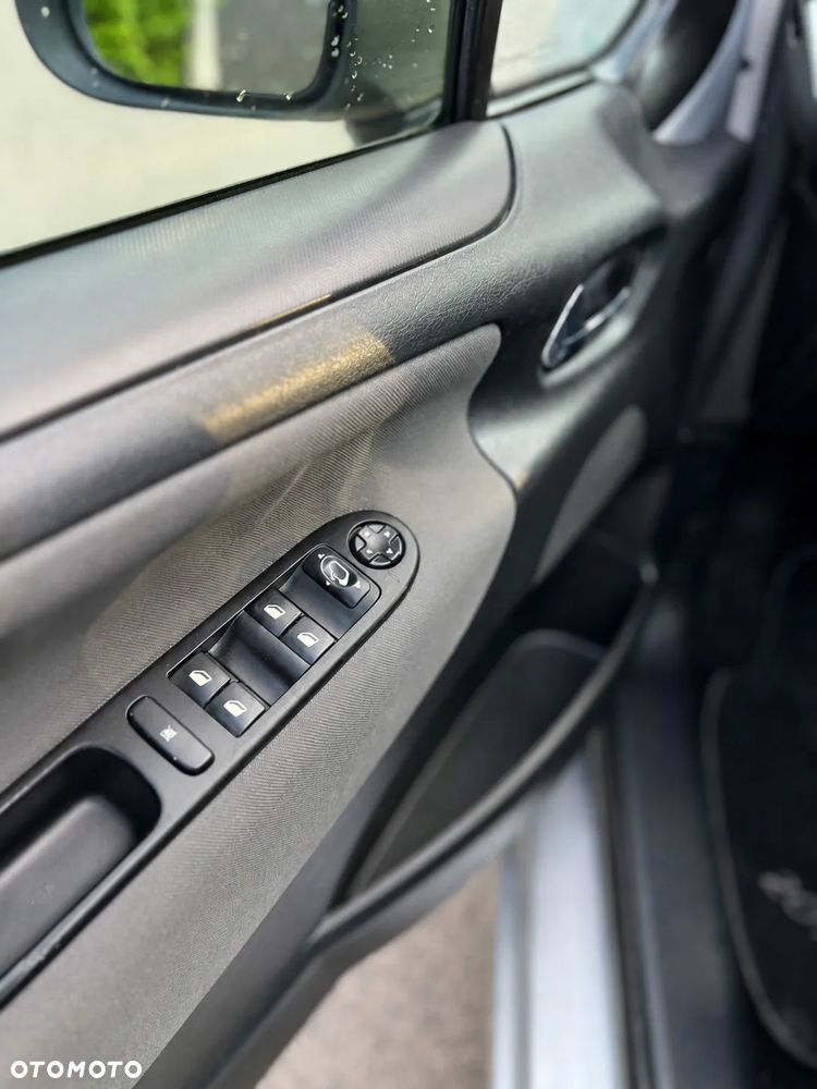 Peugeot 207 - 22
