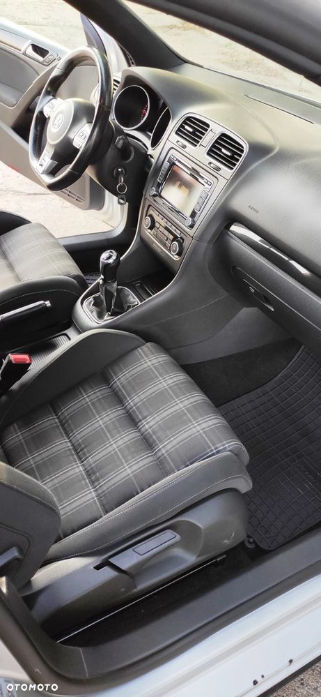 Volkswagen Golf - 20
