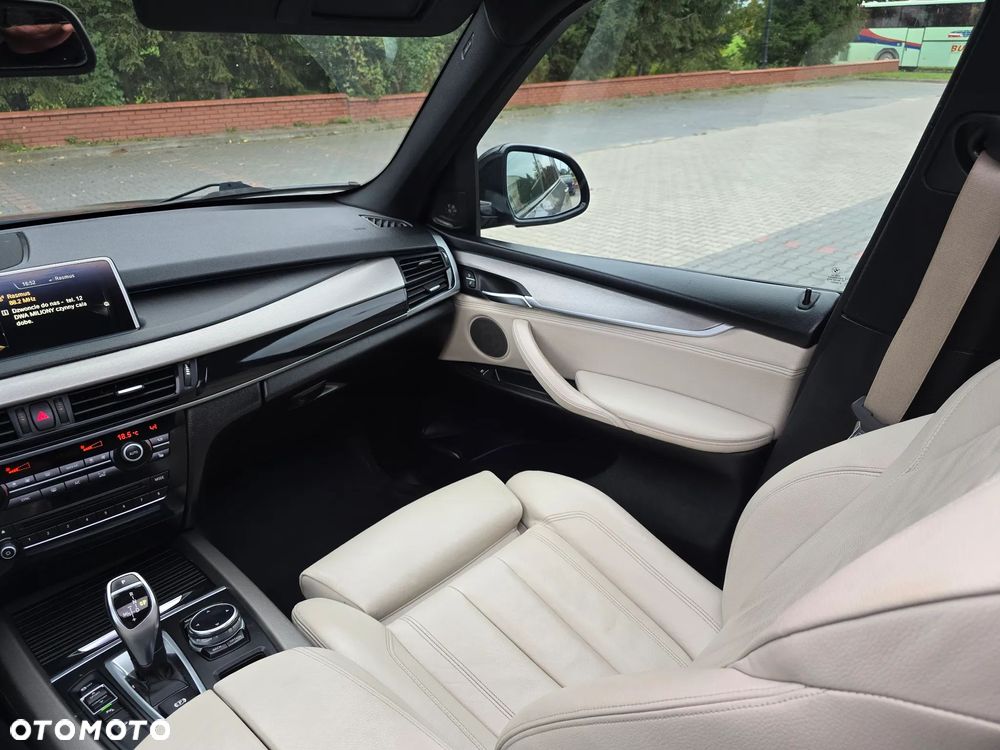 BMW X5 xDrive35i - 22