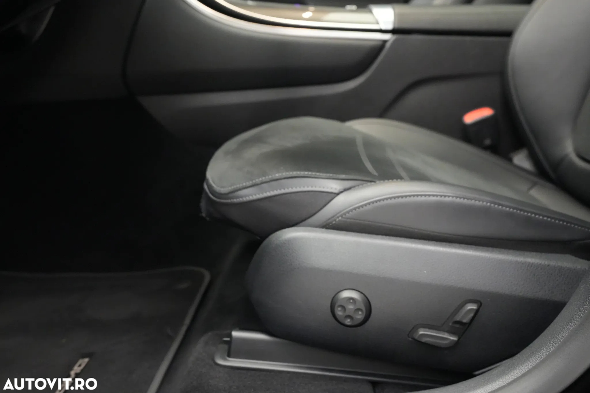 Mercedes-Benz GLC 300 d 4Matic 9G-TRONIC AMG Line Advanced - 32