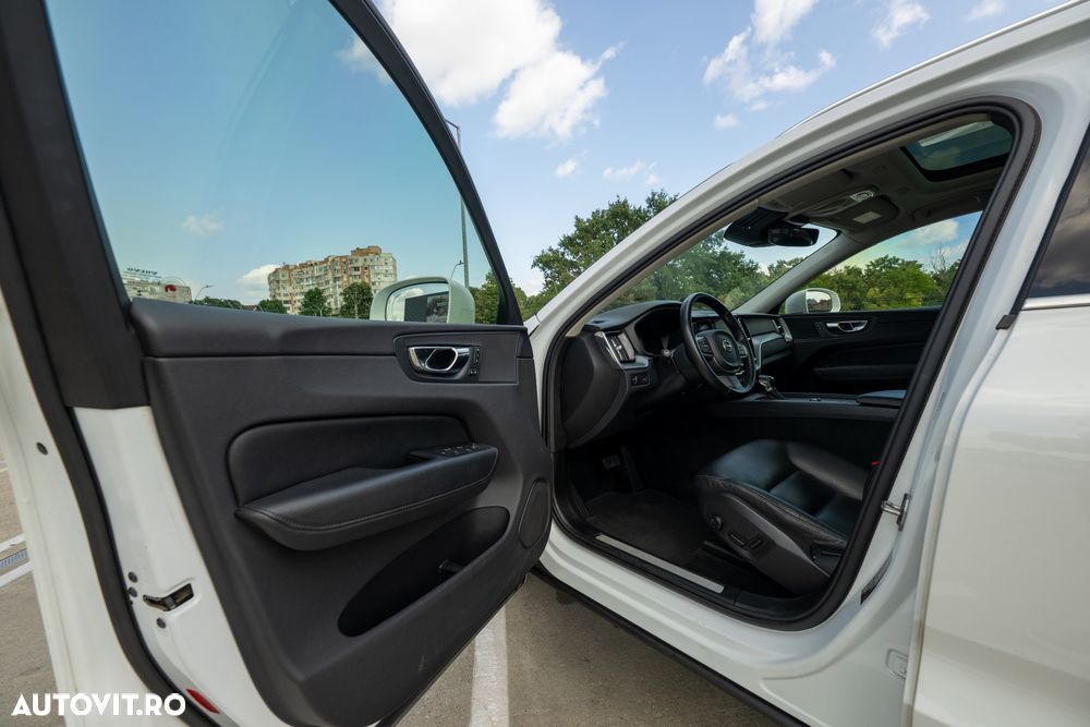Volvo XC 60 D4 AWD Momentum - 16