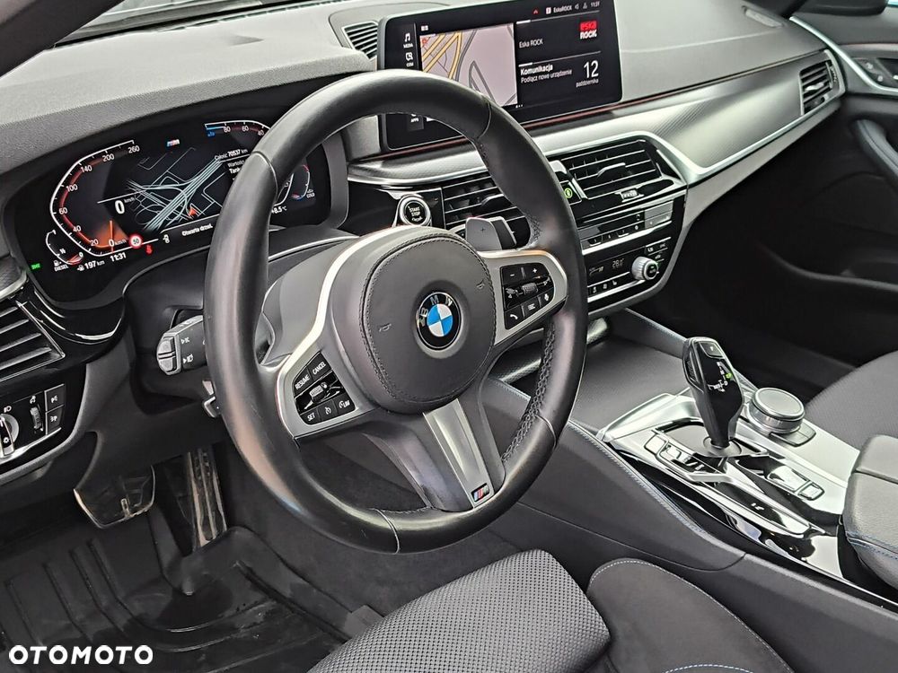 BMW Seria 5 520d xDrive M Sport sport - 4