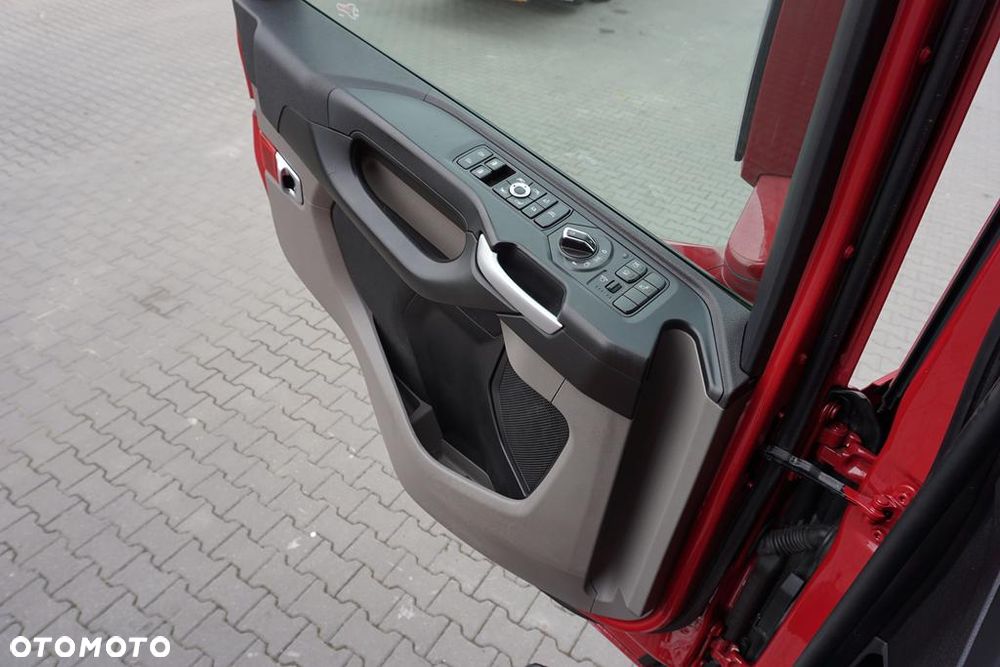 Scania P 280 / ACC / E 6 / FIRANKA + WINDA / 20 PALET / DŁ. 8,2 M / OŚ SKRĘTNA - 40