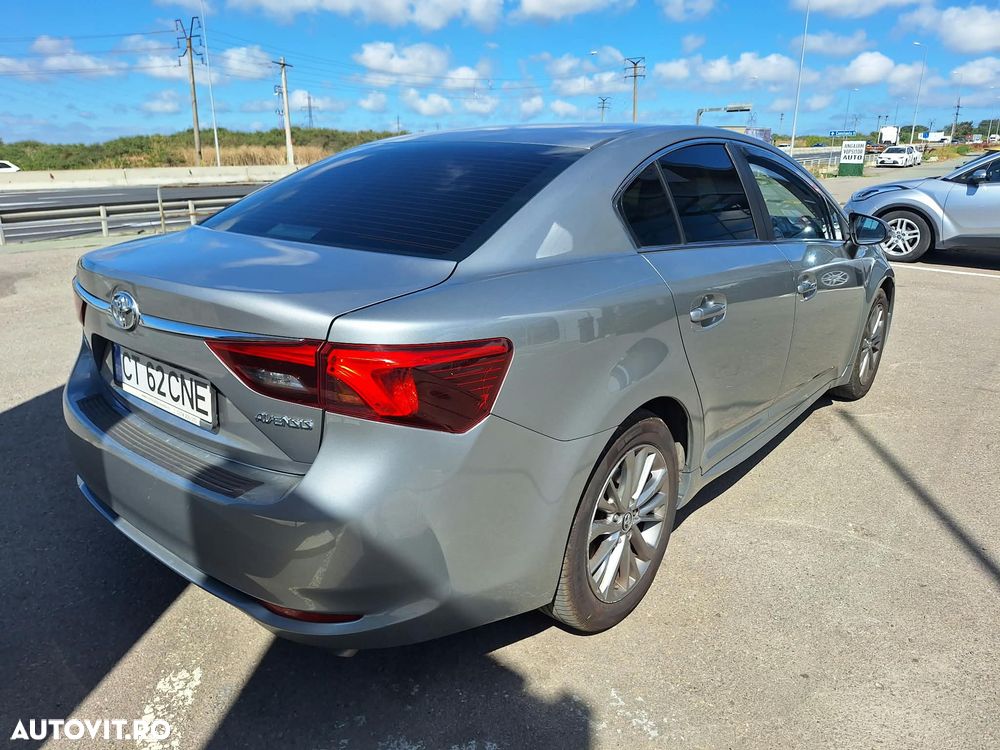 Toyota Avensis 2.0 D-4D Elegance - 10