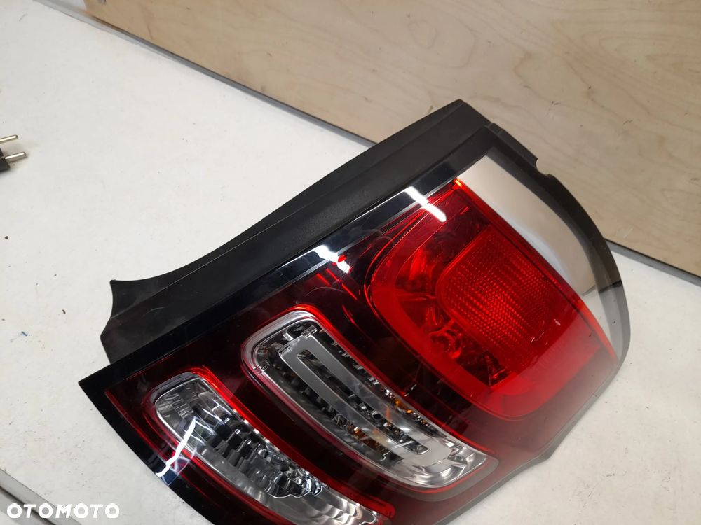 LAMPA TYLNA PRAWA CITROEN C3 II LIFT 9803928480 - 5