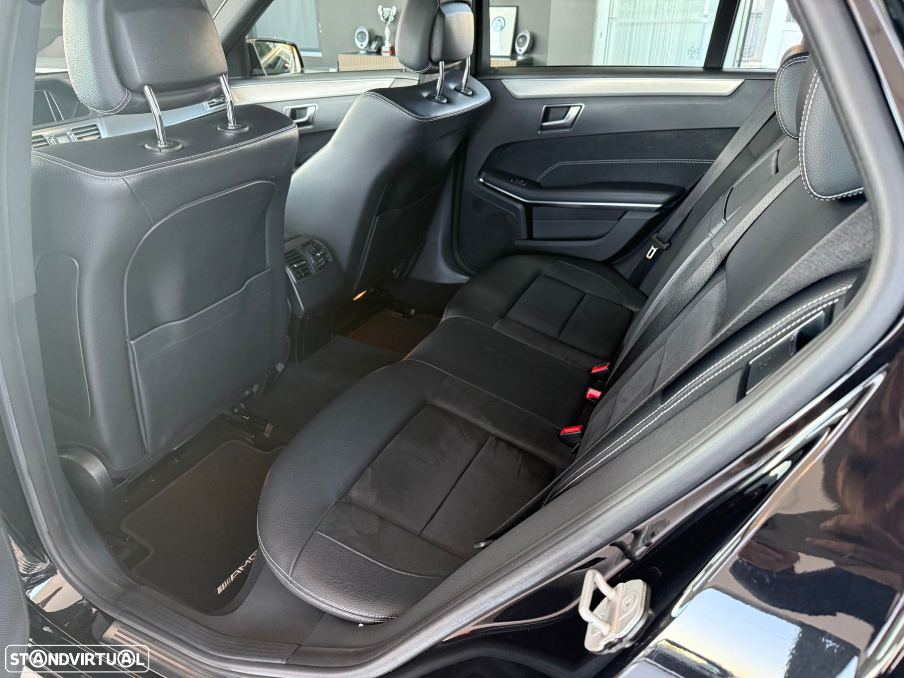 Mercedes-Benz E 250 - 12