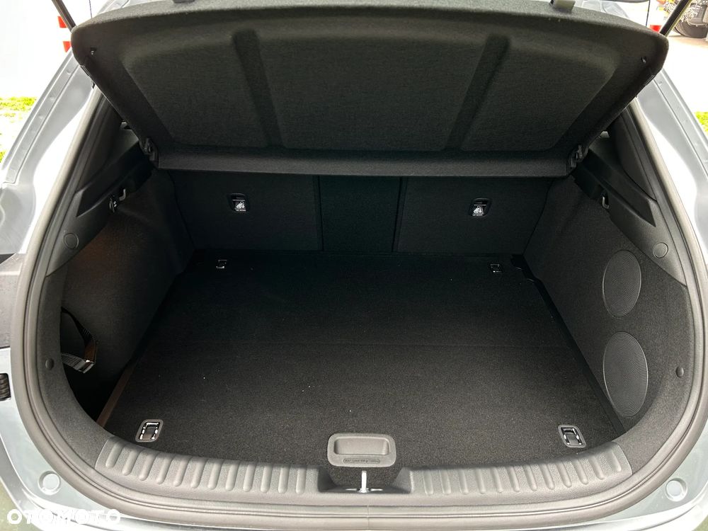 Kia XCeed 1.5 T-GDI Business Line DCT - 12