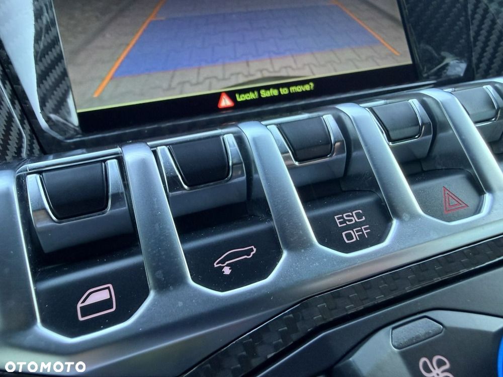 Lamborghini Aventador - 36