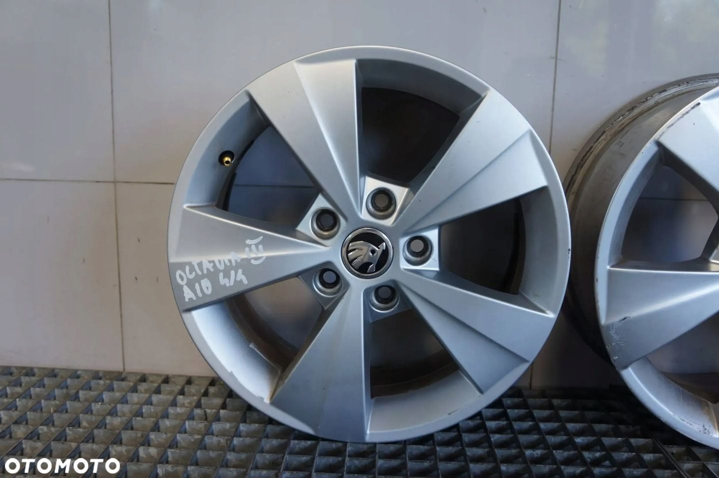 FELGA FELGI ALUMINIOWE ALUFELGI R16 5X112 SKODA OCTAVIA III 6,5 ET46 - 9