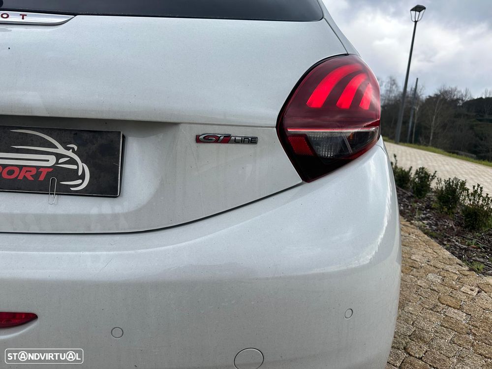 Peugeot 208 1.2 PureTech GT Line - 8