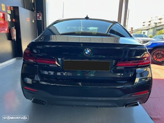 BMW 530 e Pack Desportivo M - 6