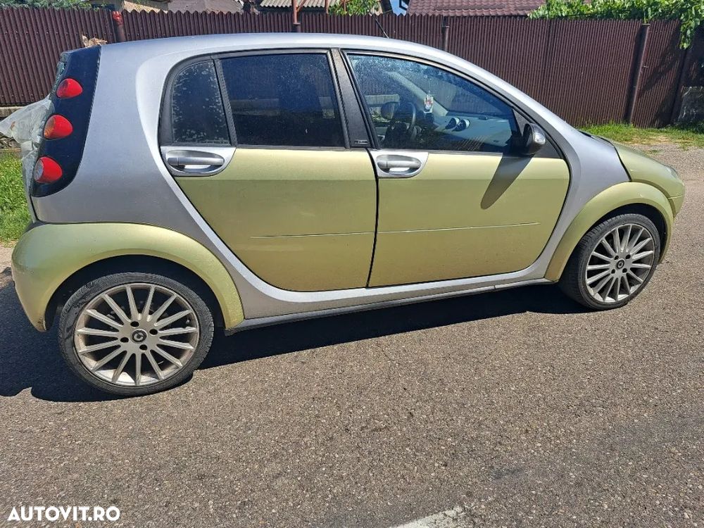 Dezmembrez Smart Forfour 1.3 Benzină - Motor M135 E13 - Cutie D717471 - An 2004 - 3