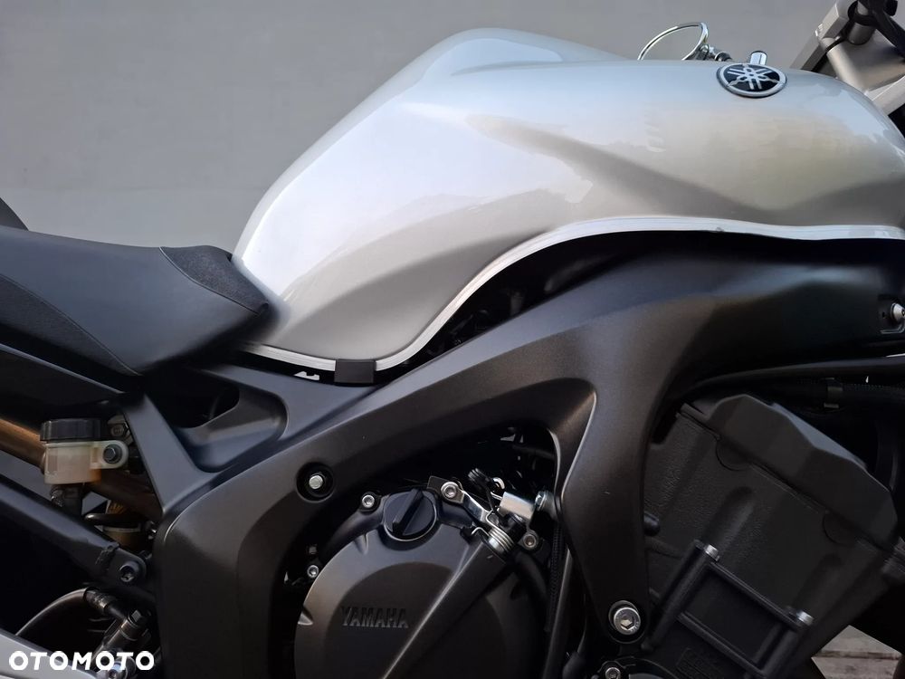 Yamaha FZ6 - 10