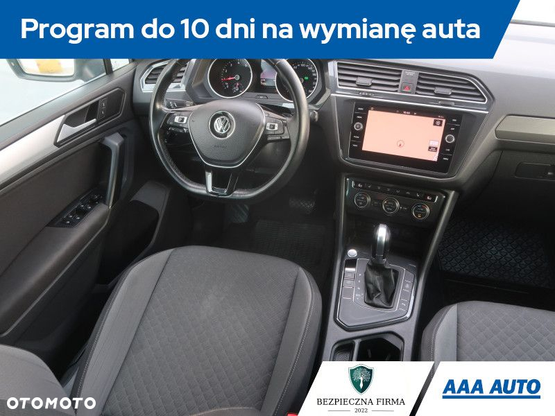 Volkswagen Tiguan - 8