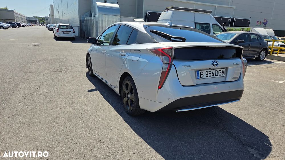 Toyota Prius Hybrid Executive - 5