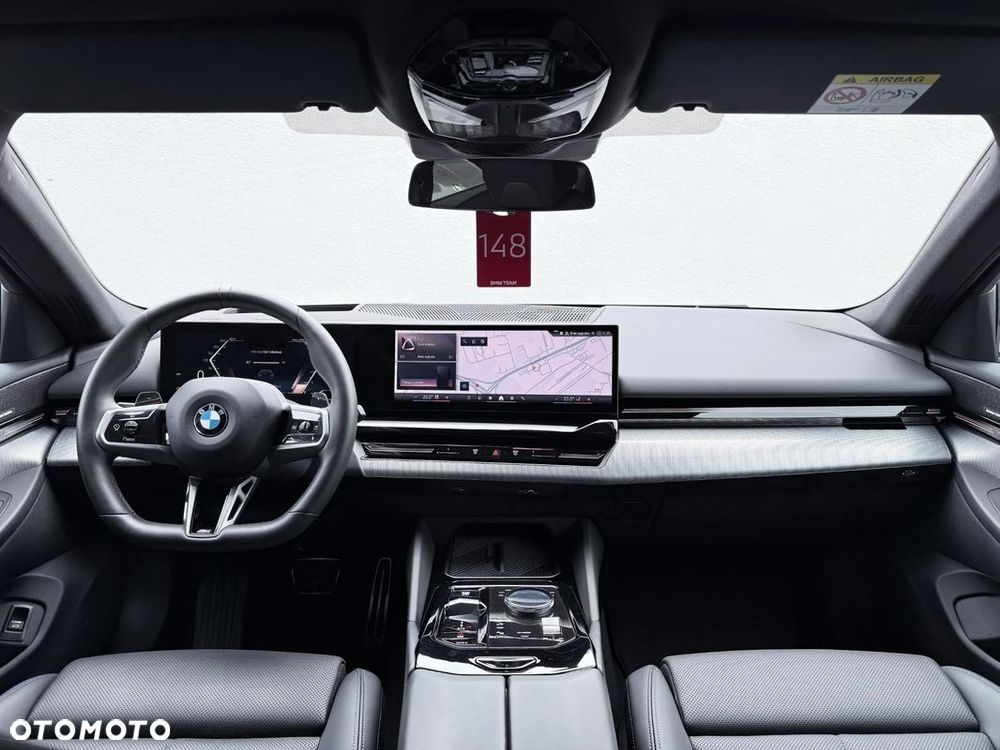 BMW Seria 5 520d xDrive - 11