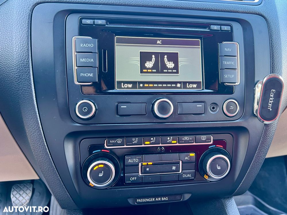 Volkswagen Jetta - 9