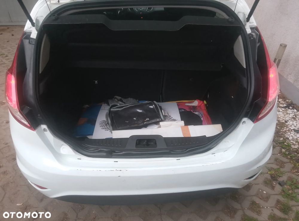 Ford Fiesta - 15