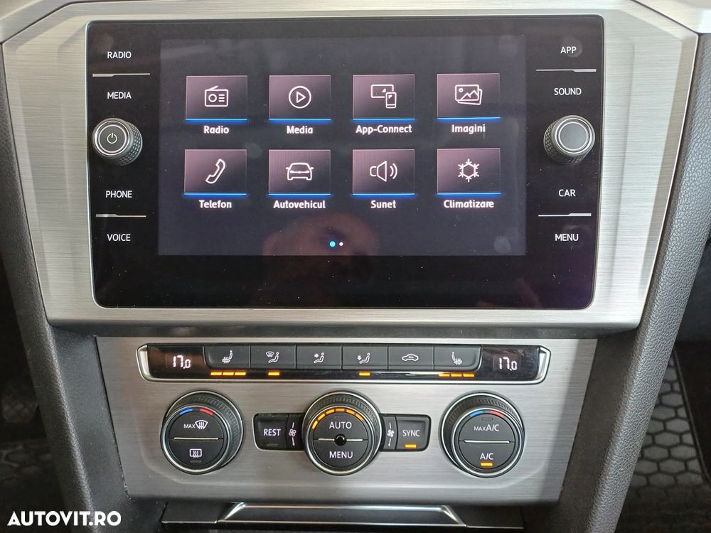 Volkswagen Passat - 12