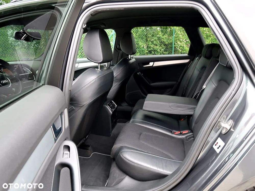 Audi A4 Avant 2.0 TDI DPF clean diesel multitronic S line Sportpaket - 28