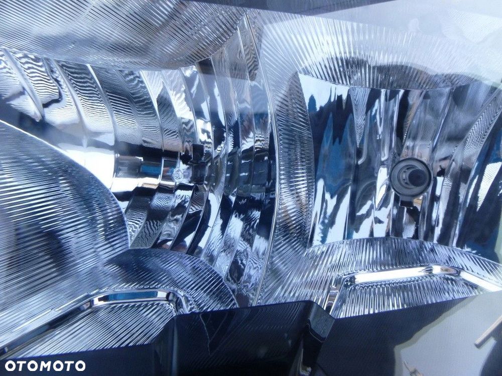 Renault Master Reflektor Lewy 260607867R - 4