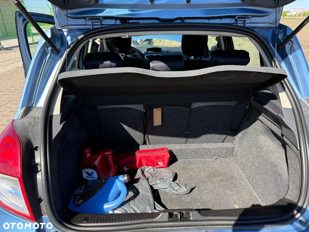 Renault Clio 1.2 16V Alize - 8
