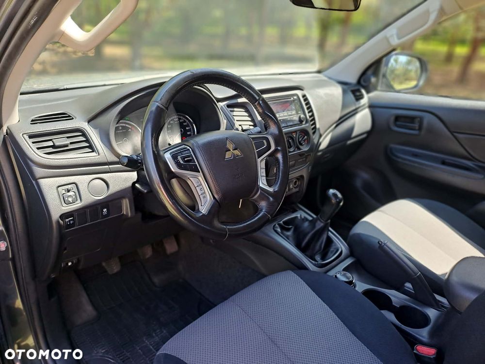 Mitsubishi L200 - 11