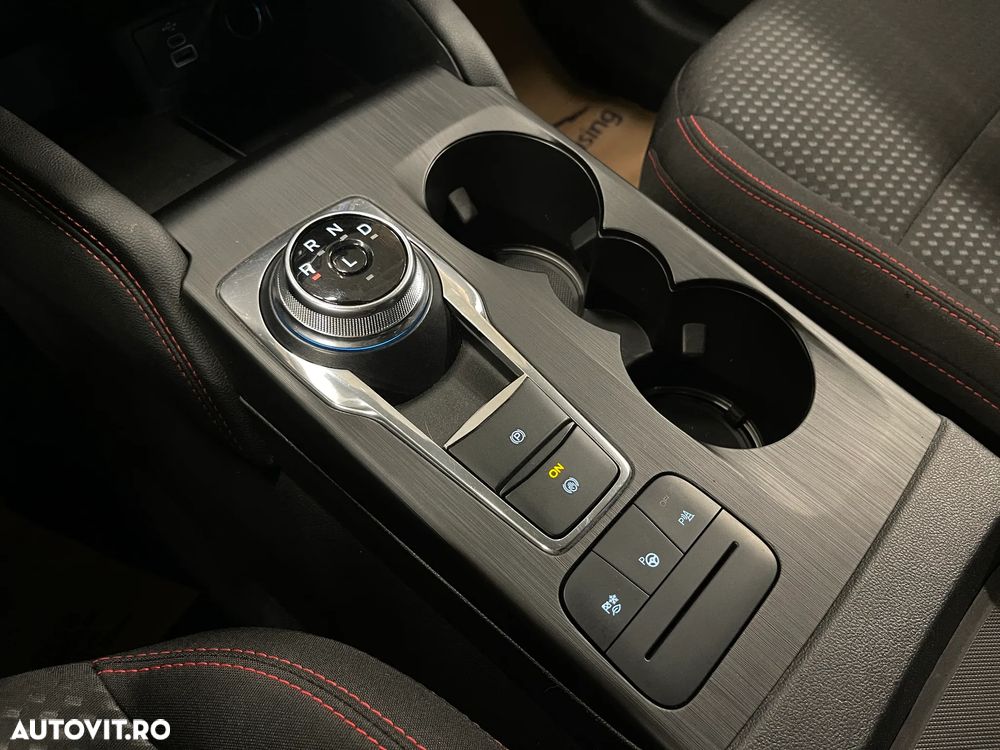 Ford Kuga 2.5 Duratec FHEV ST-LINE - 24