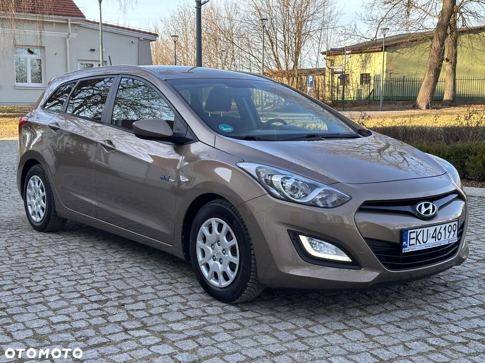 Hyundai i30 blue Kombi 1.6 GDi Style - 2