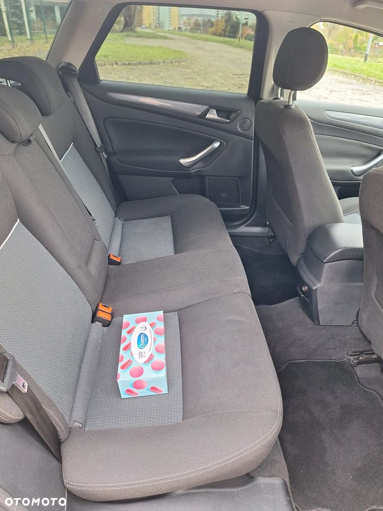 Ford Mondeo 2.0 TDCi Ambiente - 20