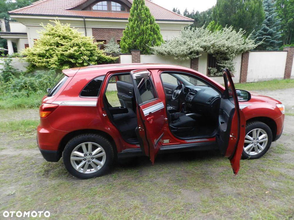 Mitsubishi ASX - 10