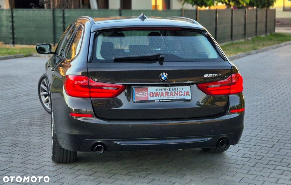 BMW Seria 5 520d Sport Line - 3