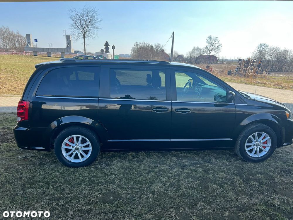Dodge Grand Caravan - 6