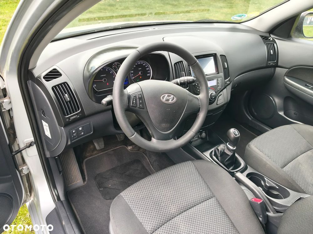 Hyundai i30 i30cw 1.4 blue Comfort - 12