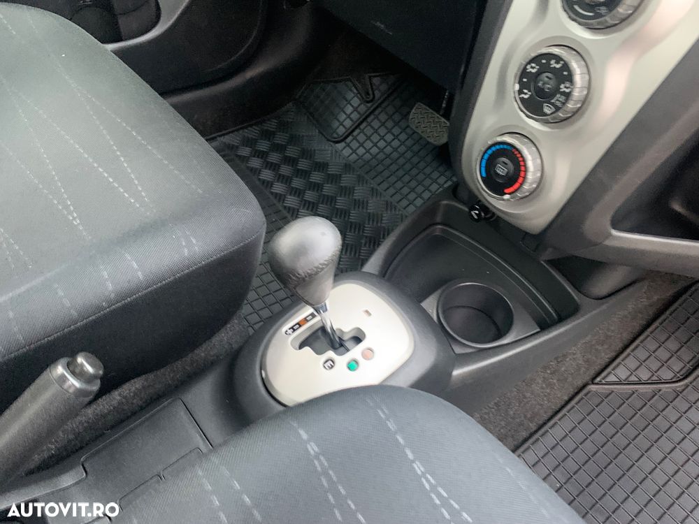 Toyota Yaris 1.4 D-4D Aut Sol - 12