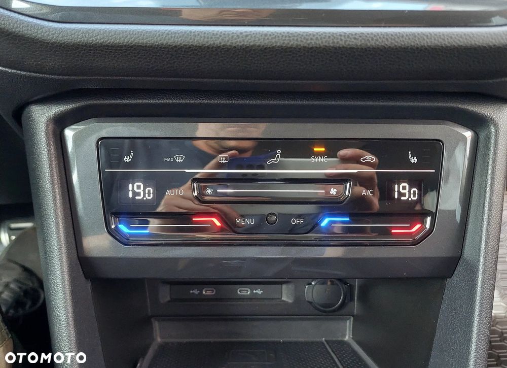 Volkswagen Tiguan - 28