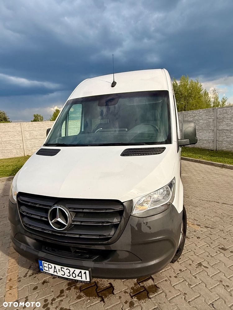 Mercedes-Benz Sprinter - 32