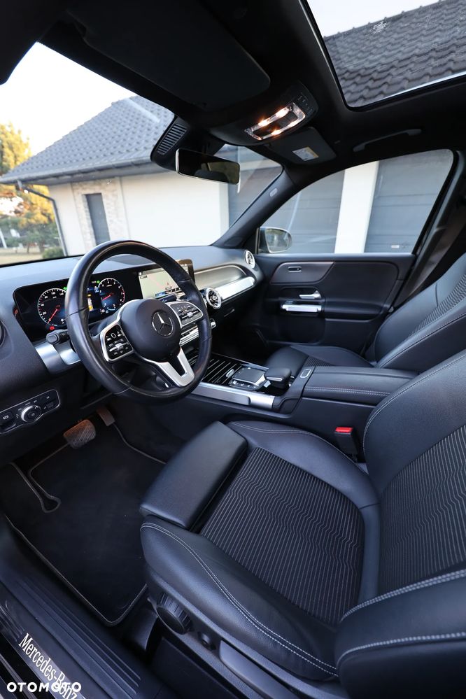 Mercedes-Benz GLB - 22