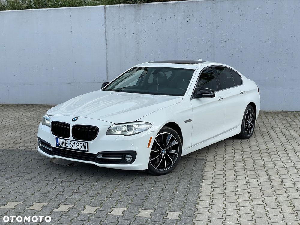 BMW Seria 5 528i - 1