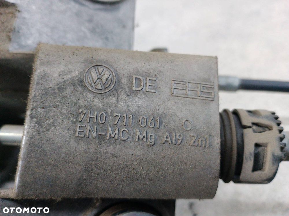 LEWAREK ZMIANY BIEGÓW LINKI VW TRANSPORTER T5 7H0711061C 2.5 TDI - 2