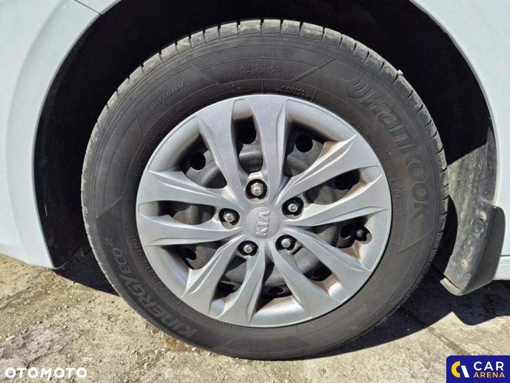 Kia Ceed - 11