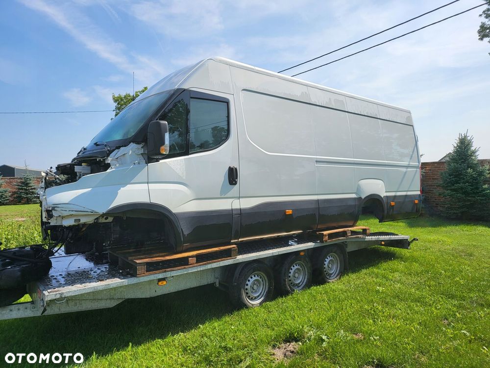 lewy bok iveco daily 14+ cc50105 bianco l4 h2 max poszycie ćwiartka płat - 1