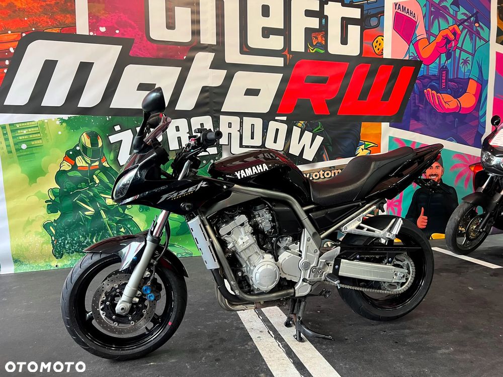 Yamaha FZS - 16