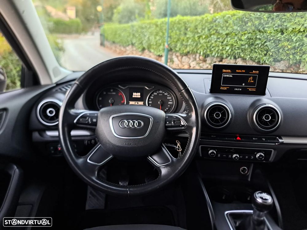 Audi A3 Sportback 1.6 TDI Attraction - 16