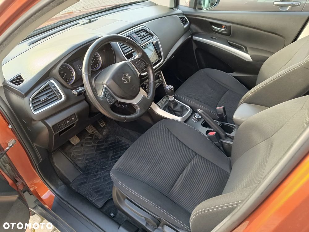 Suzuki SX4 S-Cross 1.4 T Premium 4WD - 6