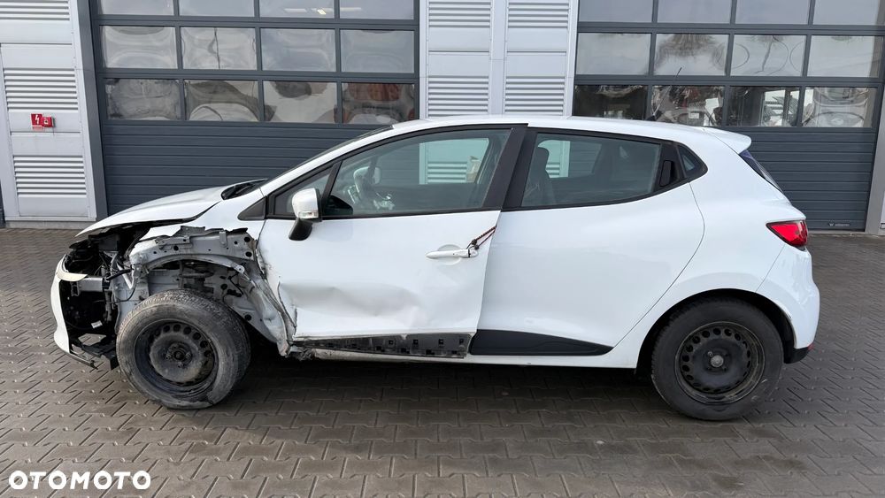 Renault Clio - 6