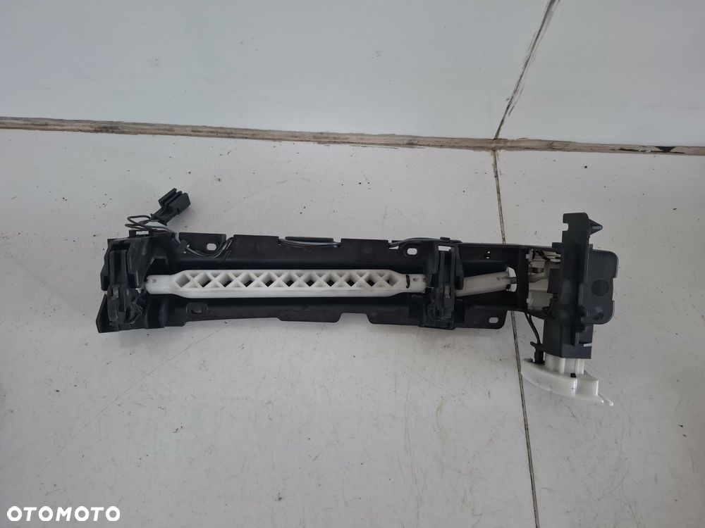 ZAMEK SCHOWKA MERCEDES W211 A2116800184 - 1