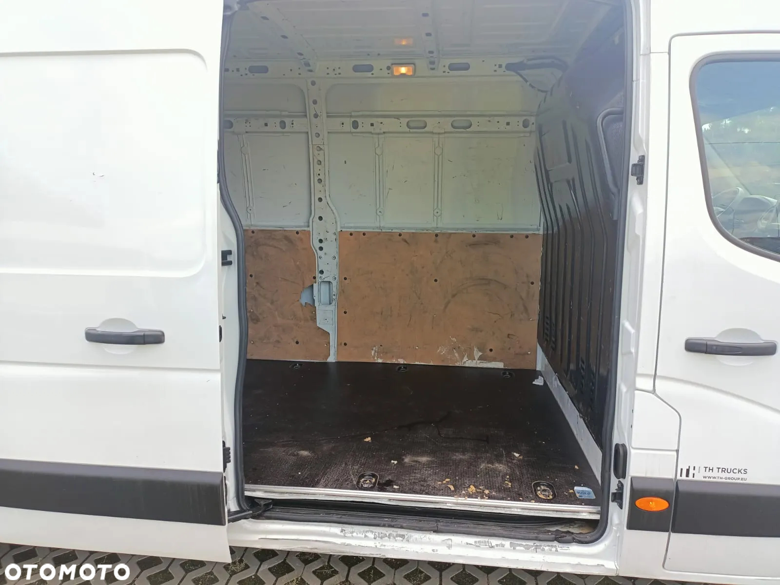 Nissan NV400 - 17